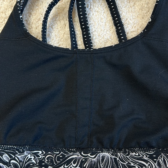 Lululemon Bra Top-EUC!! - Picture 5 of 9